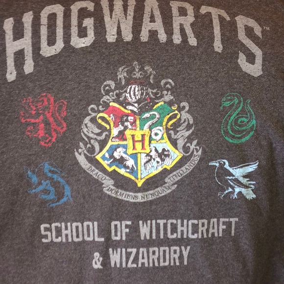 hogwarts tee
